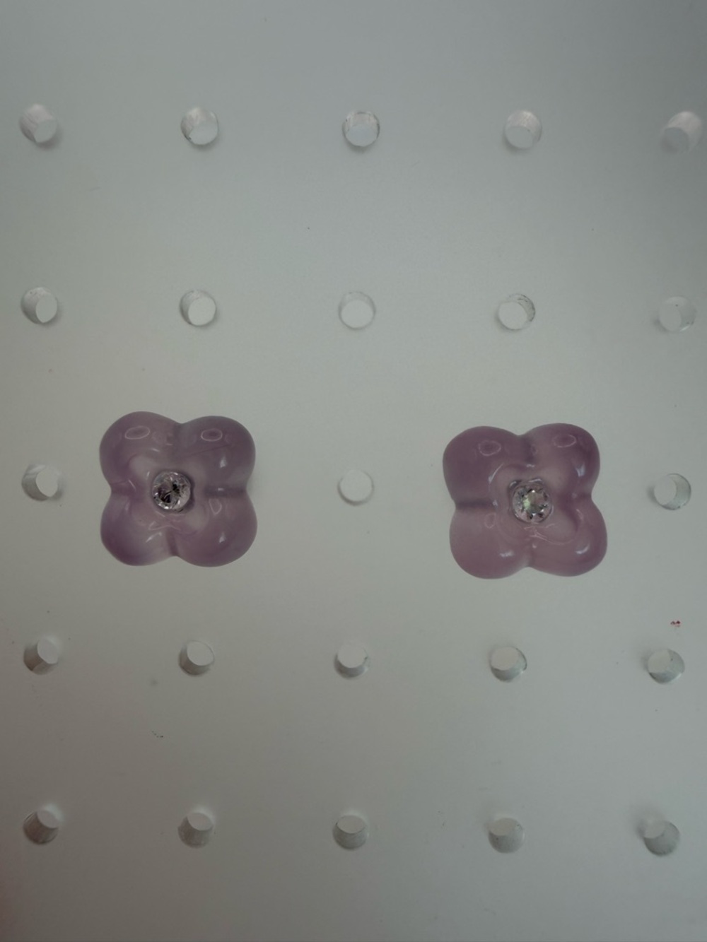 Lavender Quartz Flower Stud Earrings - Picture 3 of 4